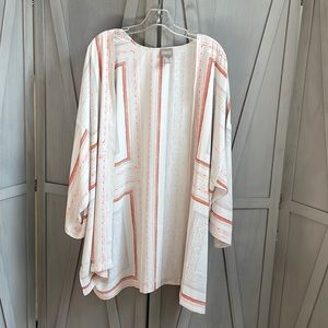 Chico’s short sleeve jacket/poncho with front opening